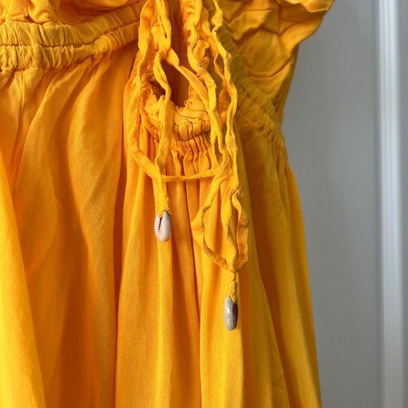Indah Vibrant Yellow Backless Dress - Picture 3 of 4